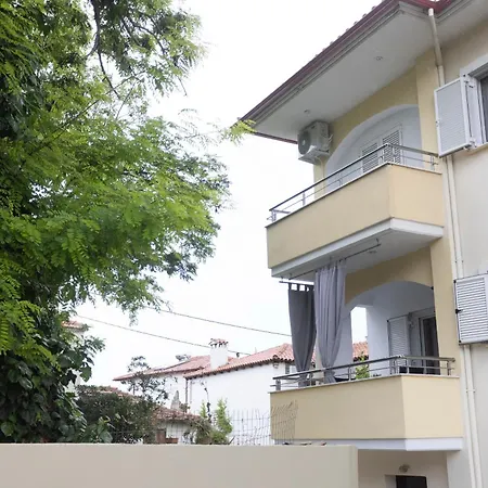 Apartment Olivia 2 *